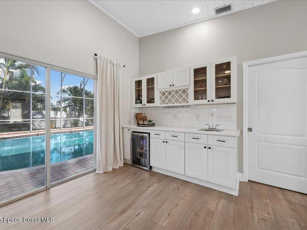 528 Alhambra Street, Indian Harbour Beach, FL 32937