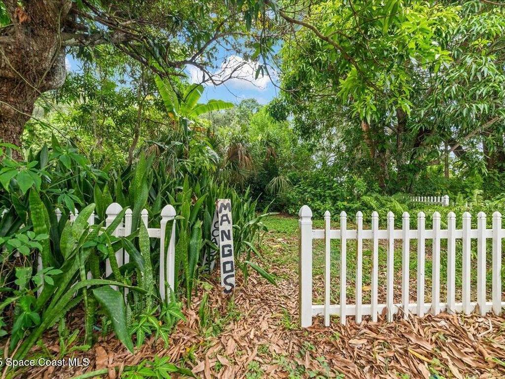 10100 S Tropical Trail, Merritt Island, FL 32952