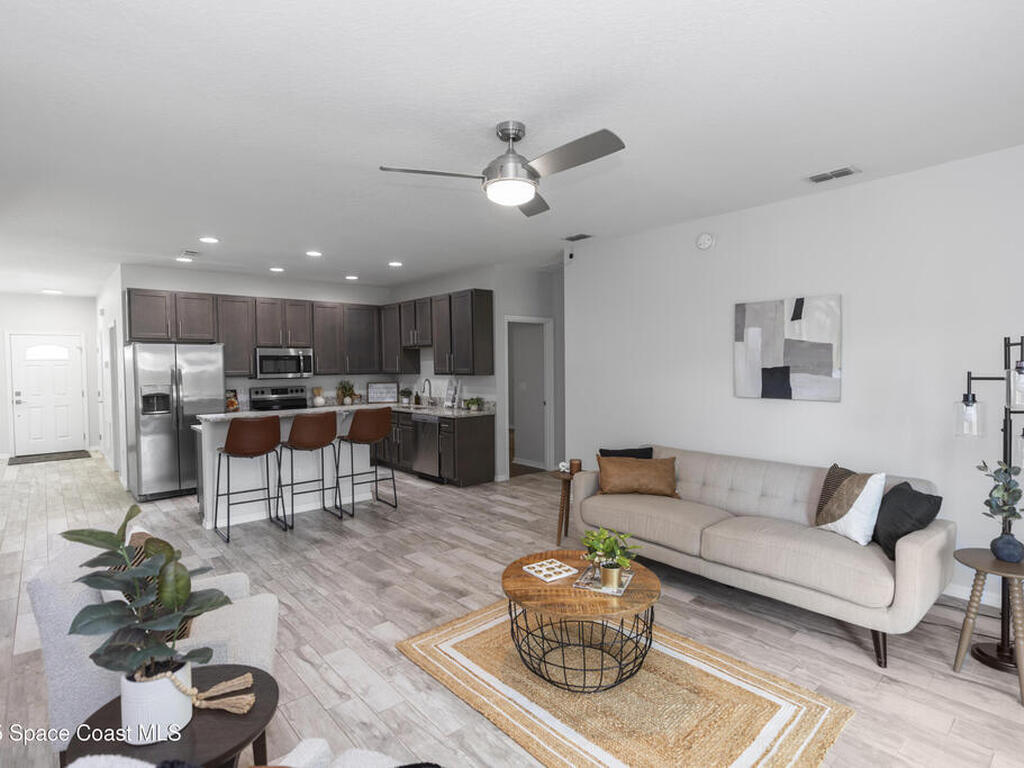 2305 Ascot Avenue, Orlando, FL 32833