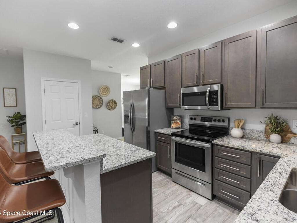 2305 Ascot Avenue, Orlando, FL 32833