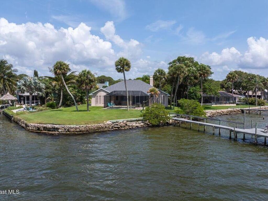 2090 Schooner Road, Merritt Island, FL 32952