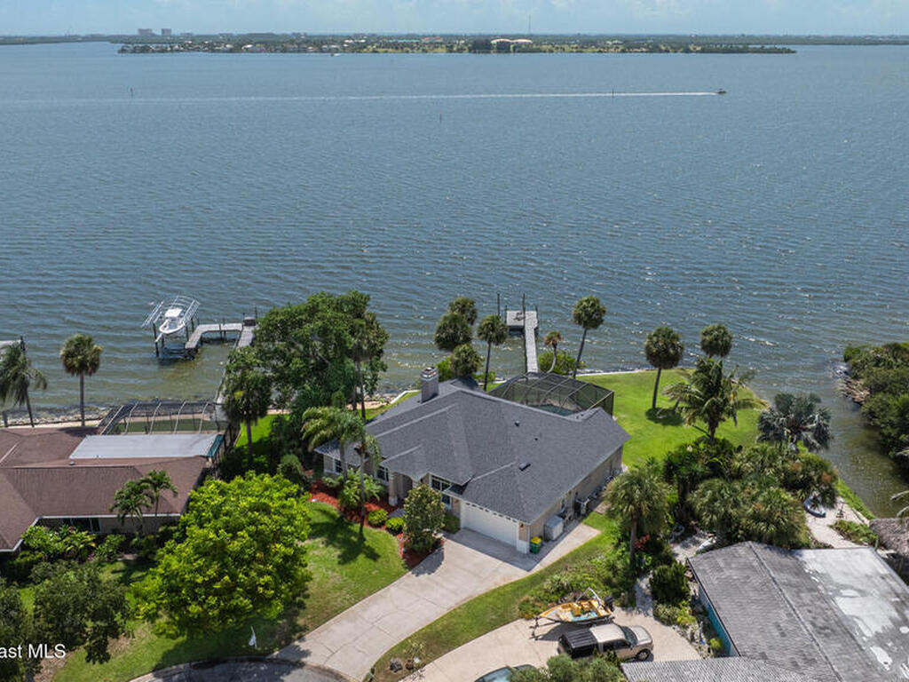 2090 Schooner Road, Merritt Island, FL 32952