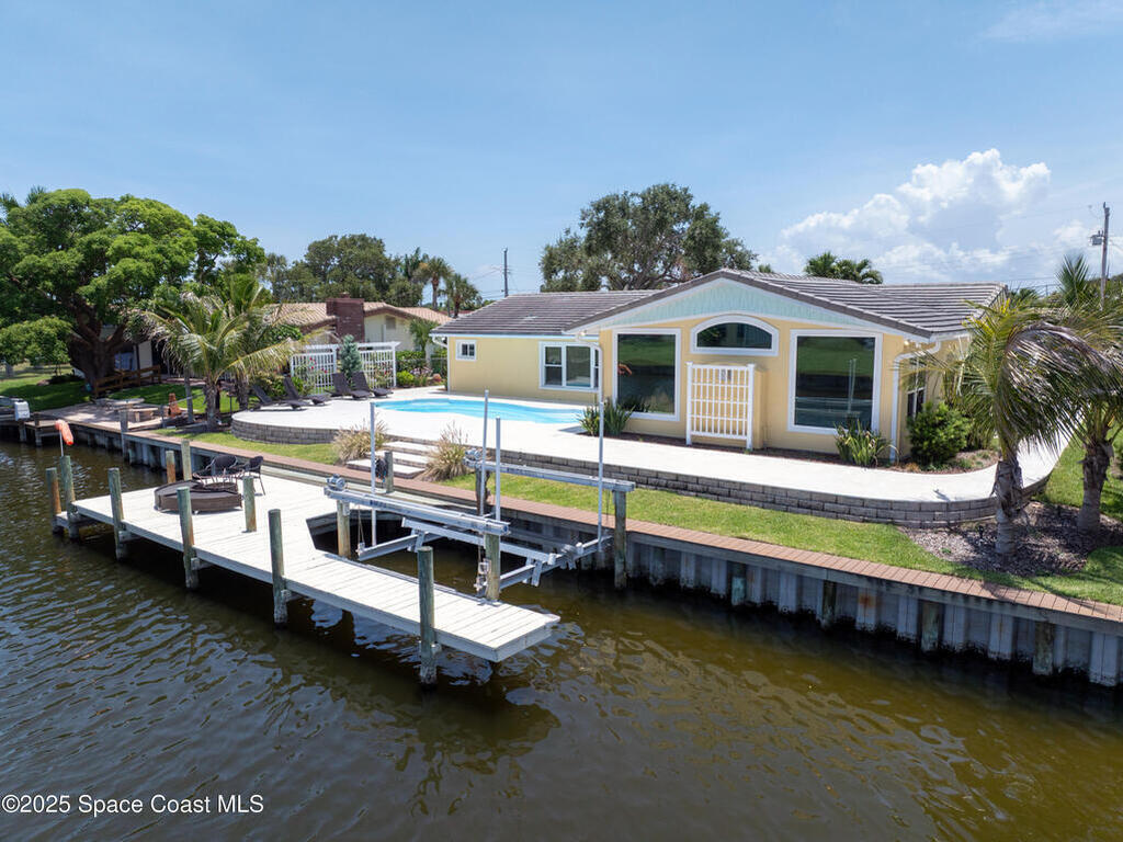 211 Jamaica Drive, Cocoa Beach, FL 32931