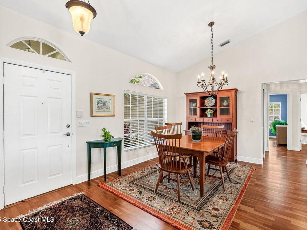 585 Lake Victoria Circle, Melbourne, FL 32940