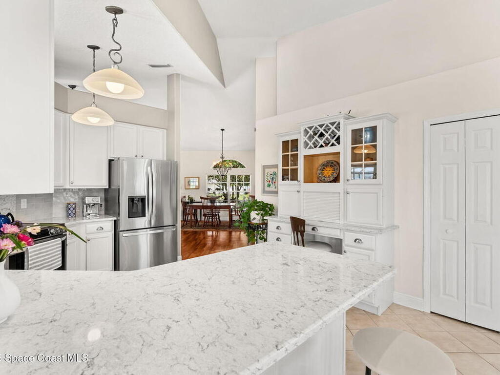 585 Lake Victoria Circle, Melbourne, FL 32940