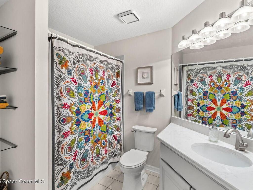 585 Lake Victoria Circle, Melbourne, FL 32940