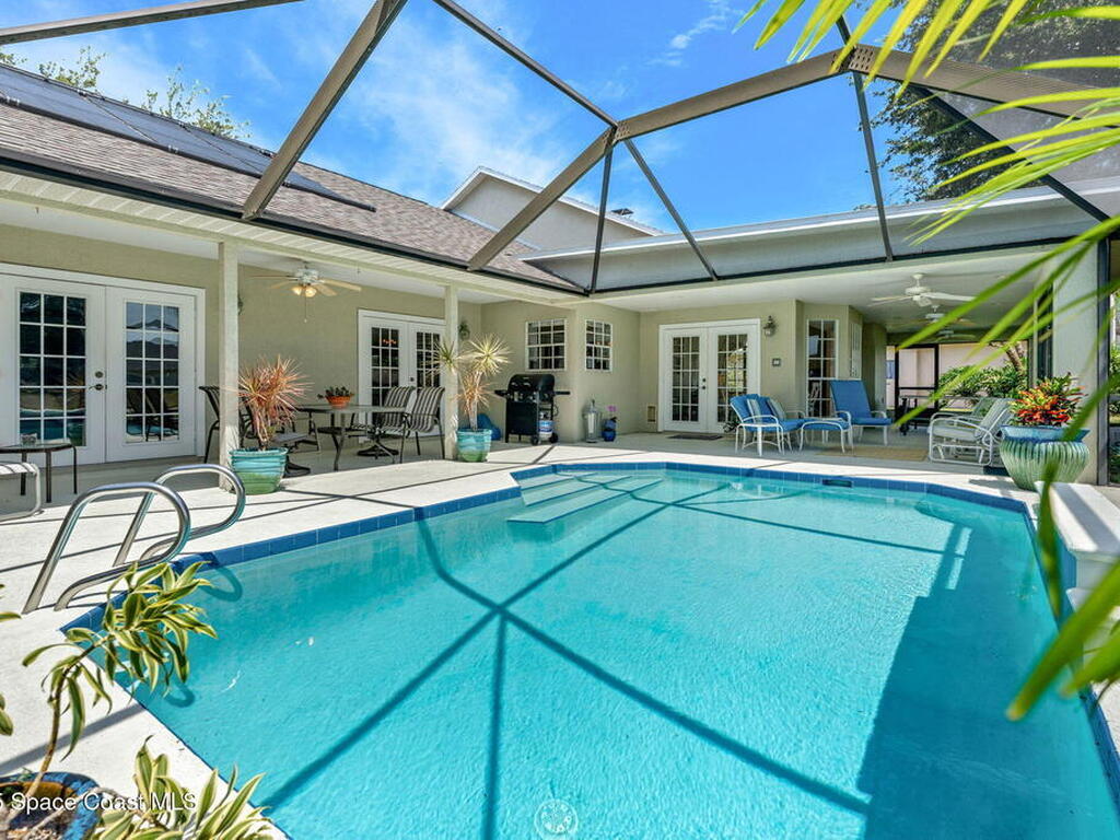 585 Lake Victoria Circle, Melbourne, FL 32940