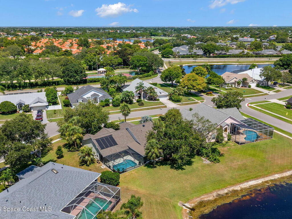 585 Lake Victoria Circle, Melbourne, FL 32940