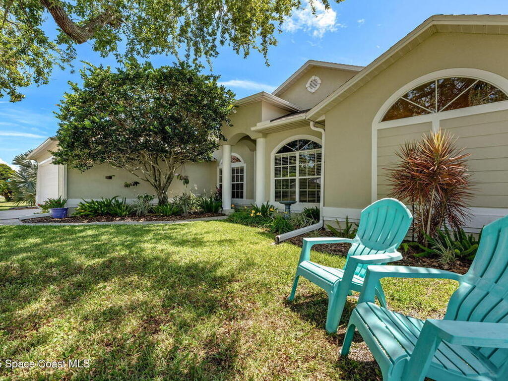585 Lake Victoria Circle, Melbourne, FL 32940