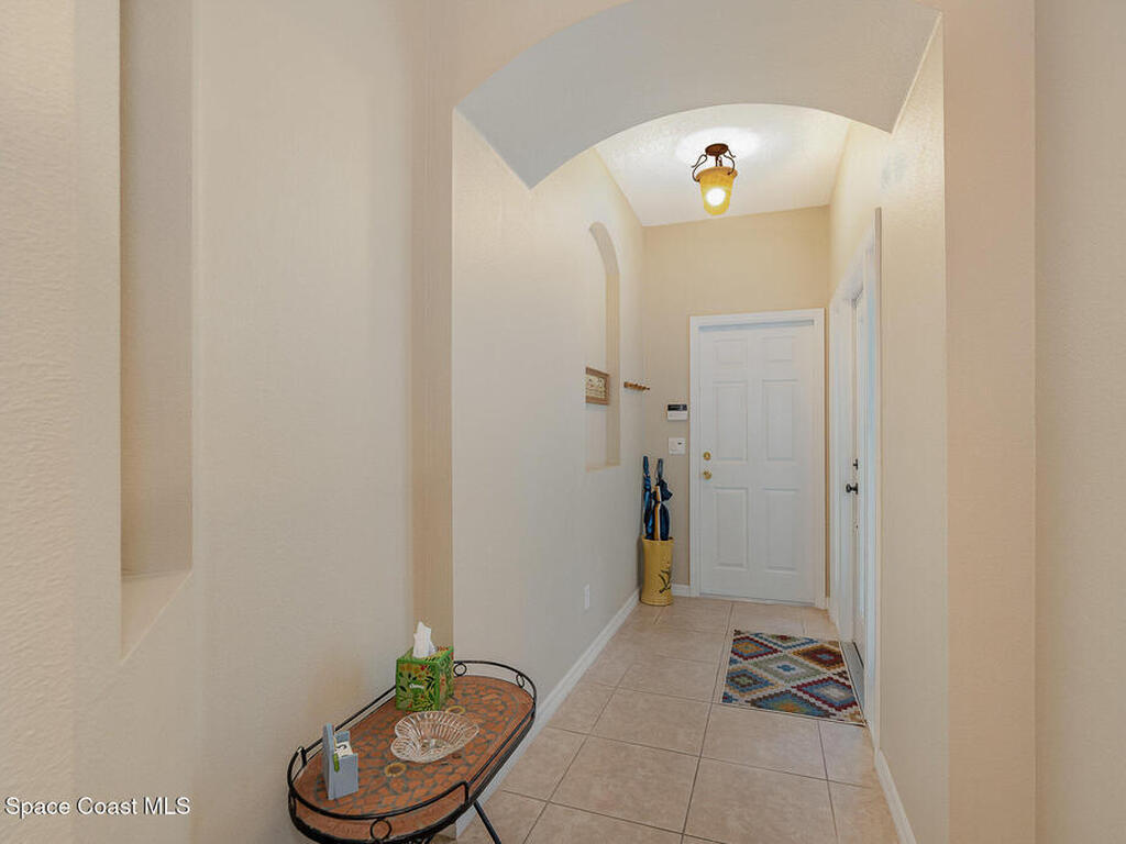 1869 Tullagee Avenue, Melbourne, FL 32940
