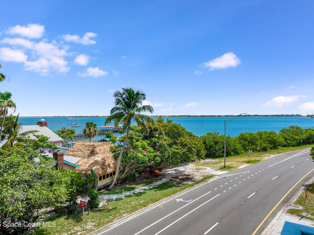 1437 Pineapple Avenue, Melbourne, FL 32935