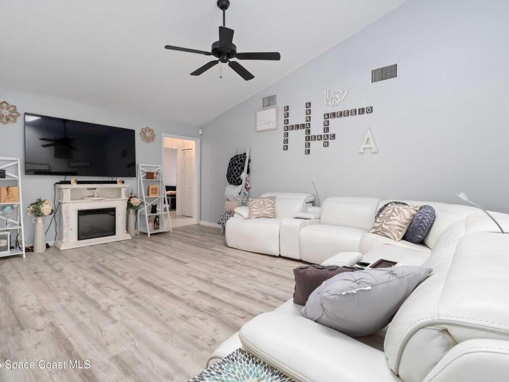 1276 Cypress Trace Drive, Melbourne, FL 32940