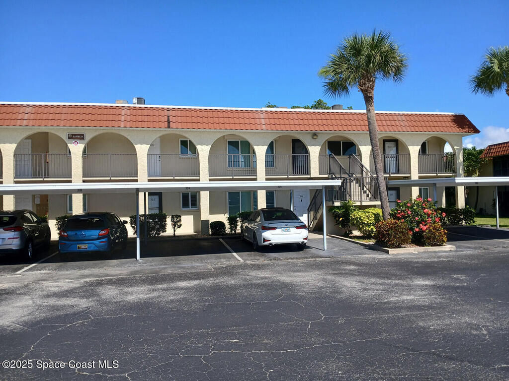 201 St. Lucie Lane, Cocoa Beach, FL 32931