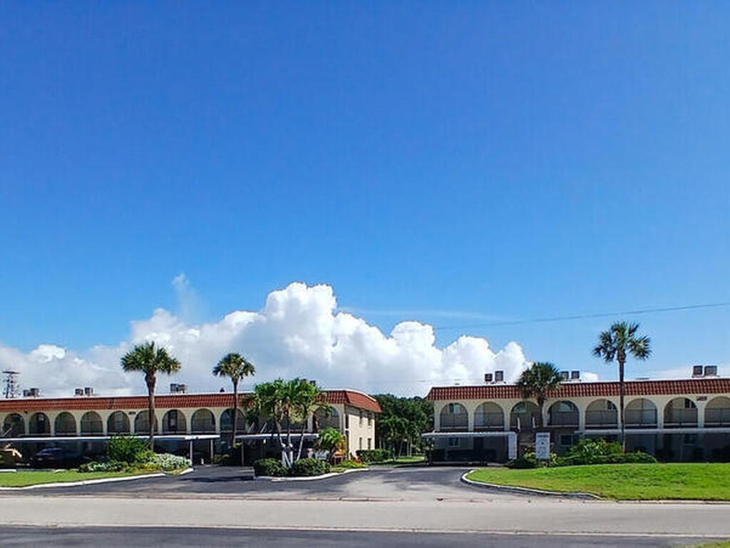 201 St. Lucie Lane, Cocoa Beach, FL 32931