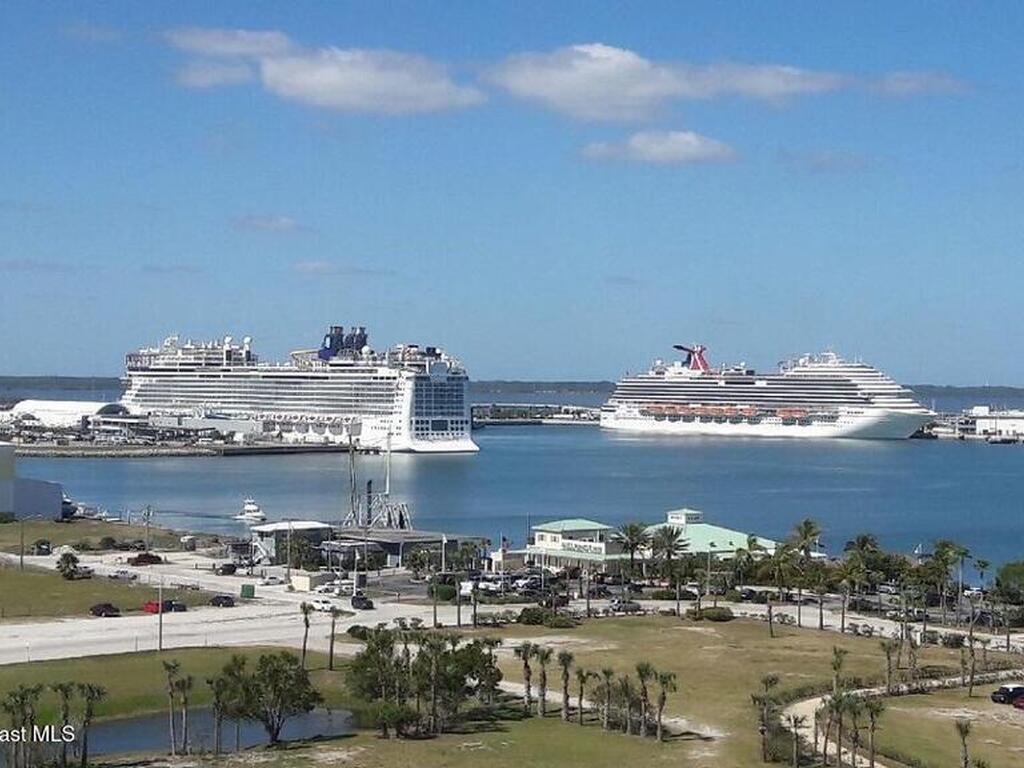 201 St. Lucie Lane, Cocoa Beach, FL 32931