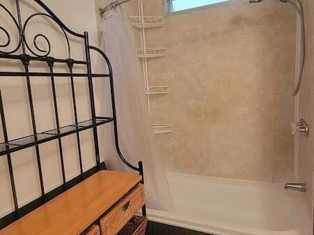 566 Marnie Circle, Melbourne, FL 32904