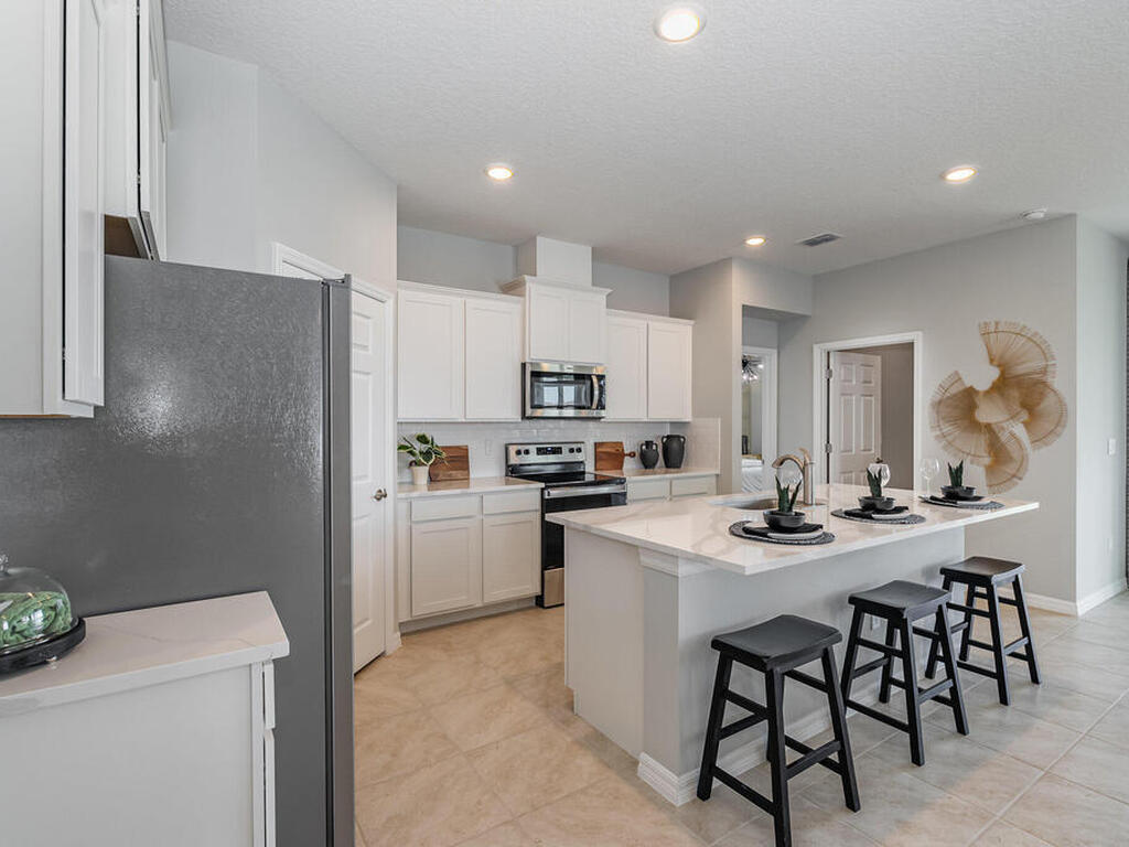 3991 Hollingsworth Drive, Palm Bay, FL 32909