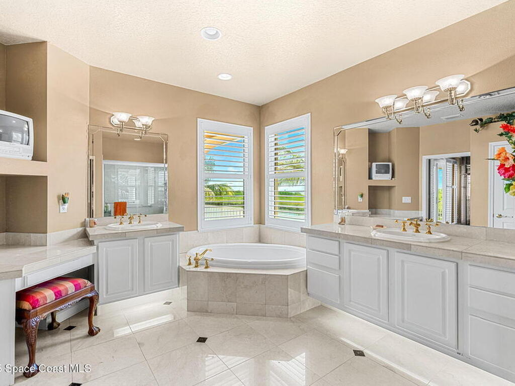 1660 Sandpiper Street, Merritt Island, FL 32952