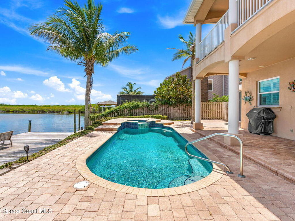 1660 Sandpiper Street, Merritt Island, FL 32952