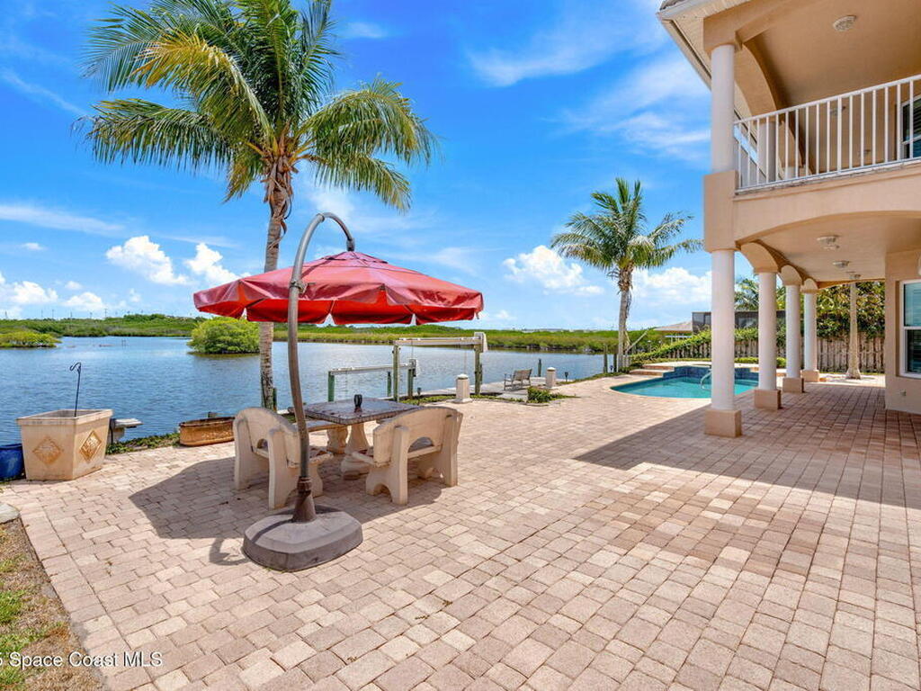 1660 Sandpiper Street, Merritt Island, FL 32952