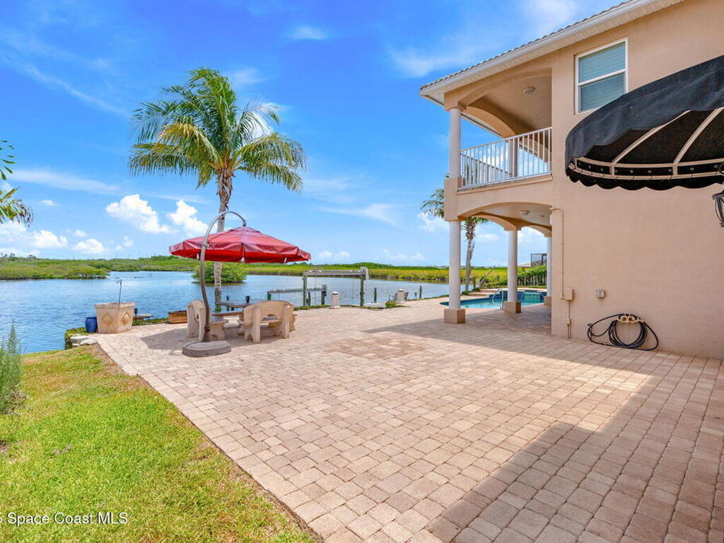 1660 Sandpiper Street, Merritt Island, FL 32952