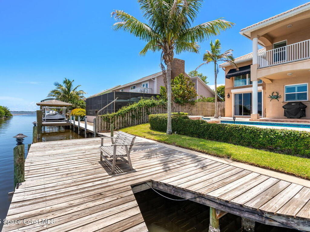 1660 Sandpiper Street, Merritt Island, FL 32952