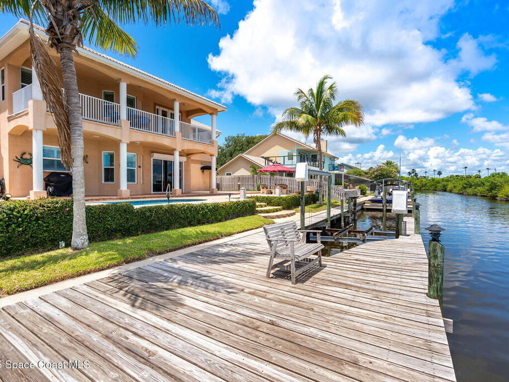 1660 Sandpiper Street, Merritt Island, FL 32952