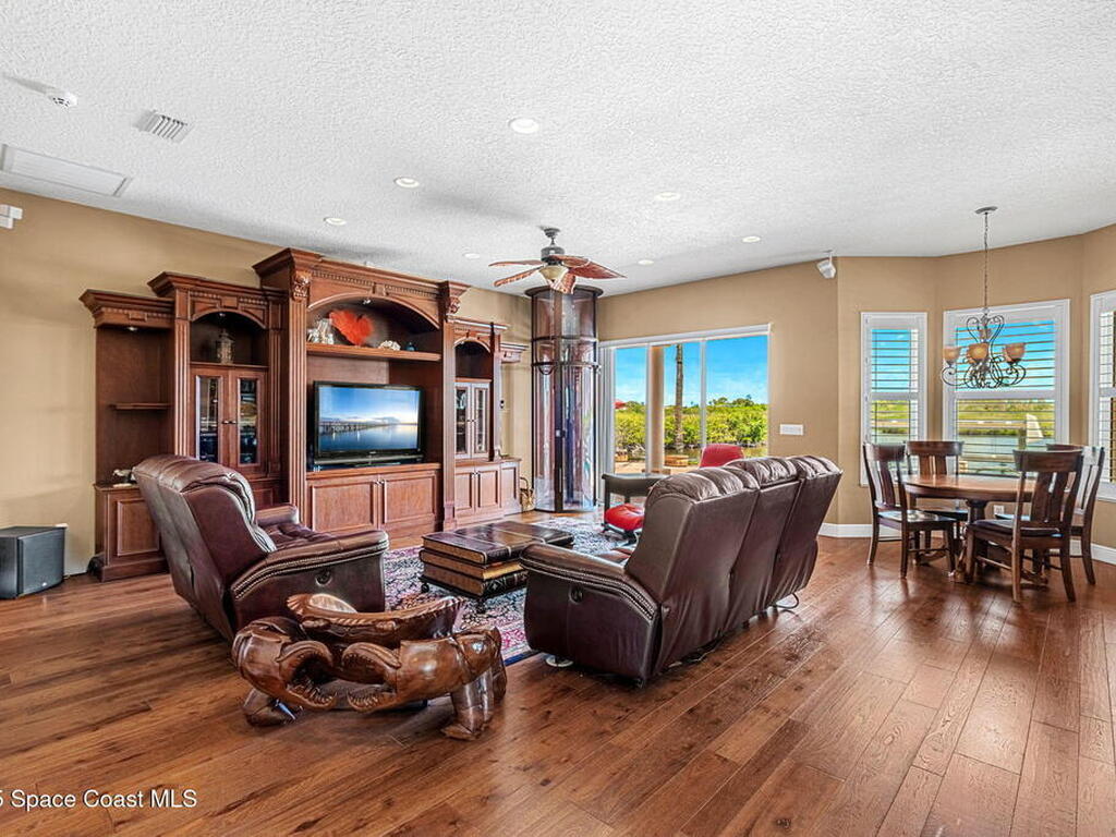 1660 Sandpiper Street, Merritt Island, FL 32952