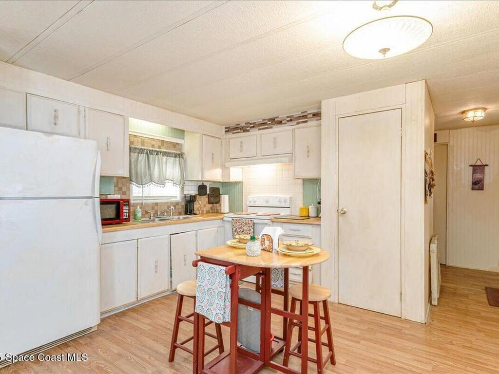388 Holiday Park Boulevard, Palm Bay, FL 32907