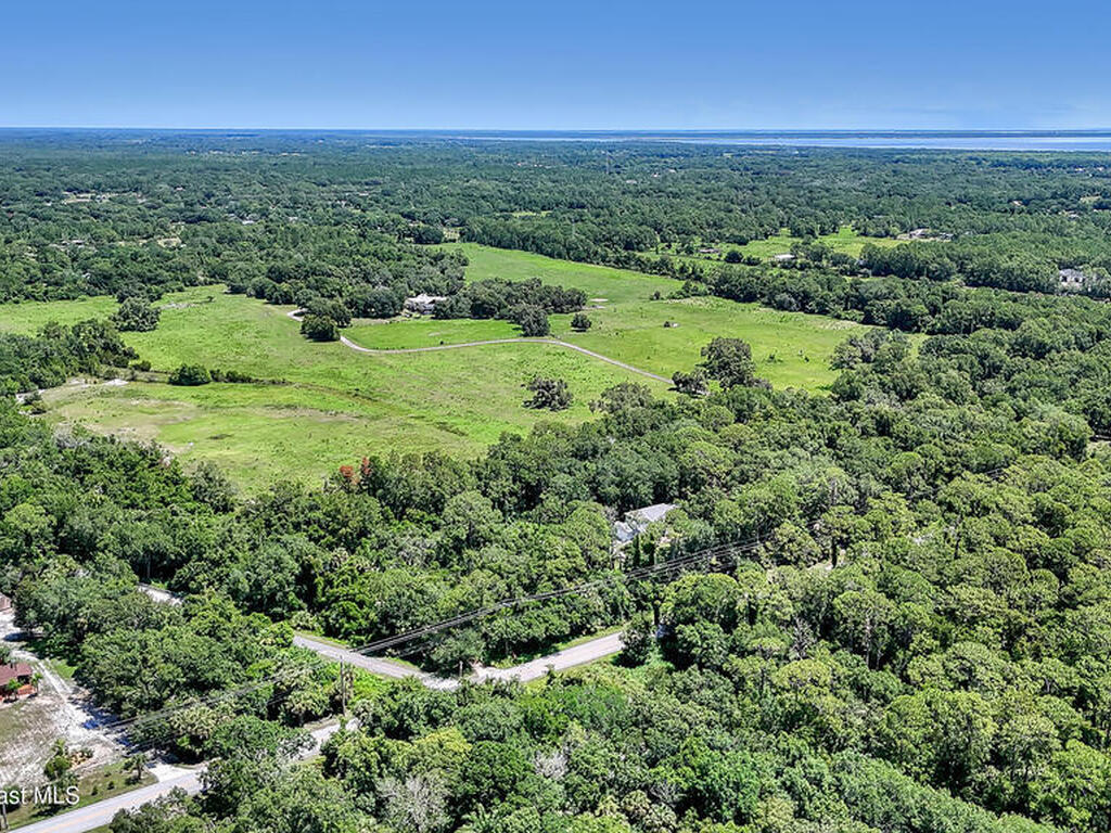 4300 Burkholm Road, Mims, FL 32754