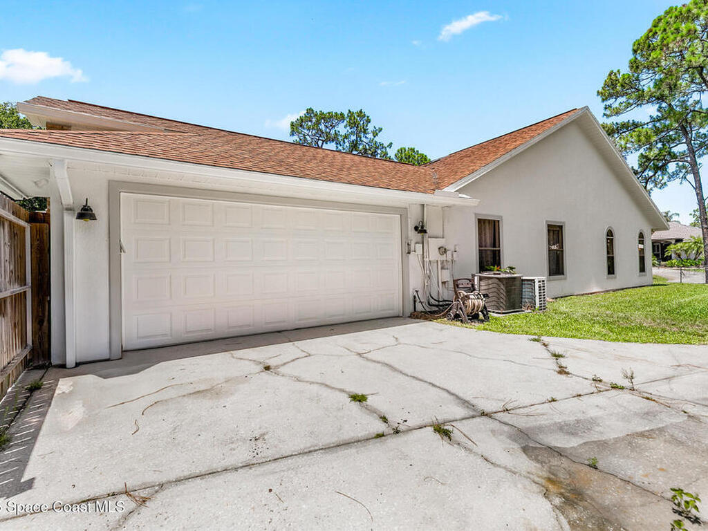 3055 Kershaw Court, Melbourne, FL 32934