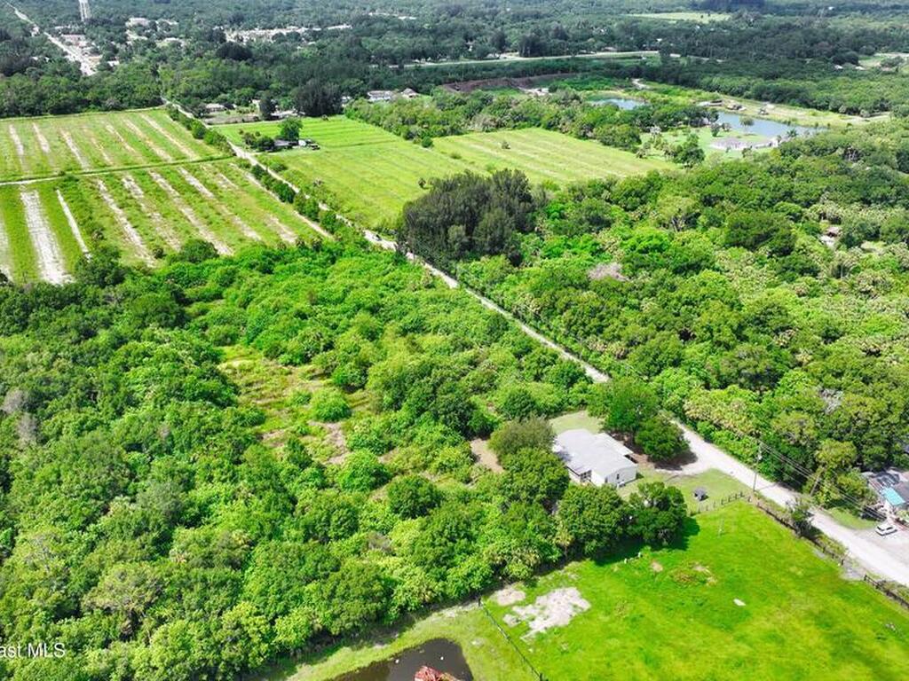 13380 101st Street, Fellsmere, FL 32948