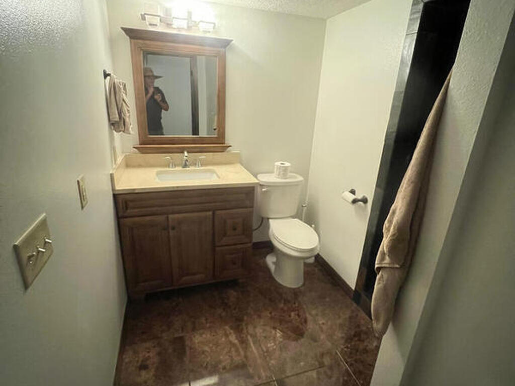 1580 N Division Street, Oviedo, FL 32765