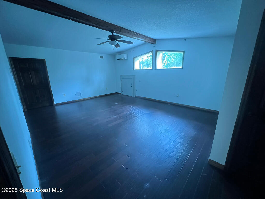 1580 N Division Street, Oviedo, FL 32765