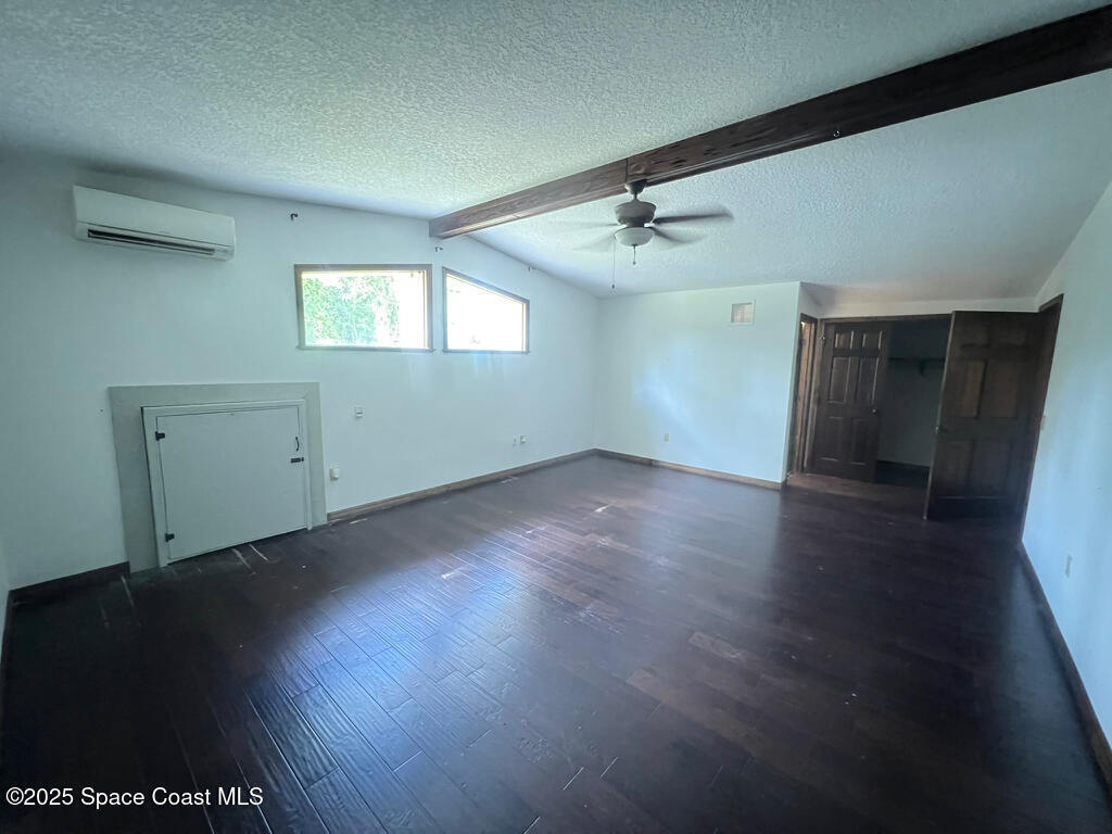 1580 N Division Street, Oviedo, FL 32765