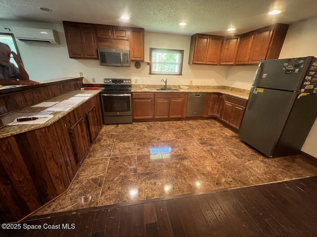 1580 N Division Street, Oviedo, FL 32765