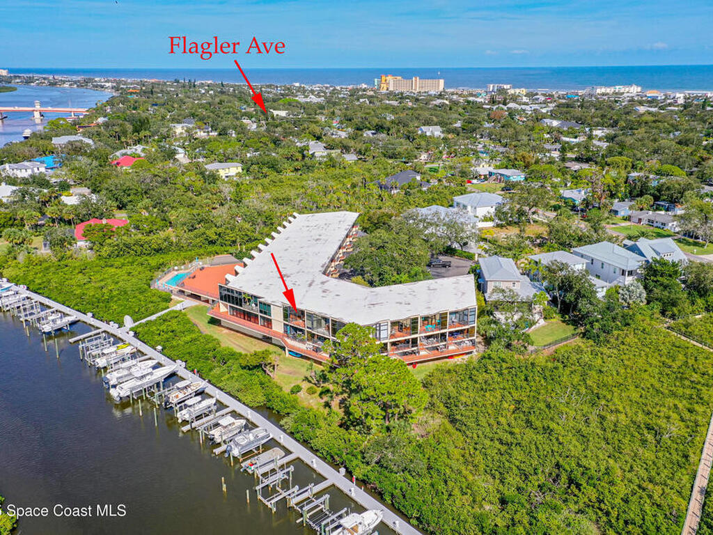 520 S Peninsula Avenue, New Smyrna Beach, FL 32169