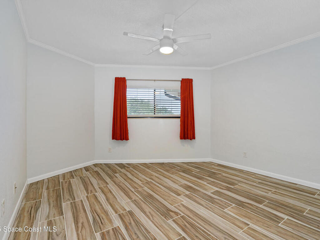 520 S Peninsula Avenue, New Smyrna Beach, FL 32169