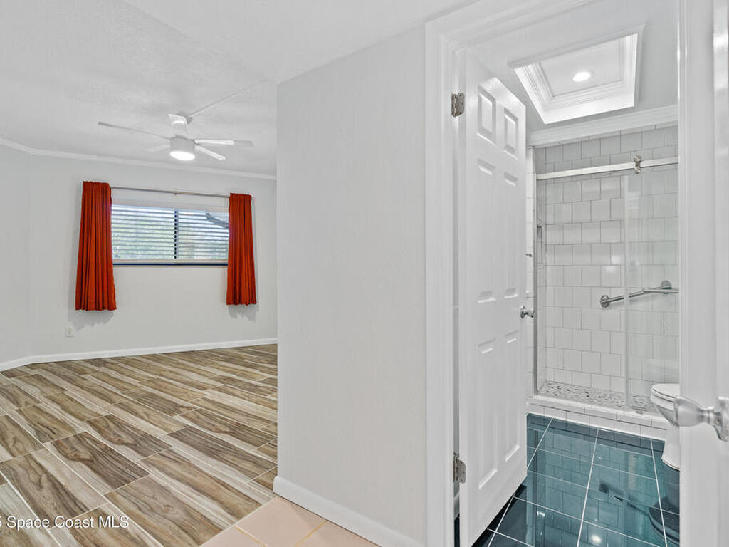 520 S Peninsula Avenue, New Smyrna Beach, FL 32169