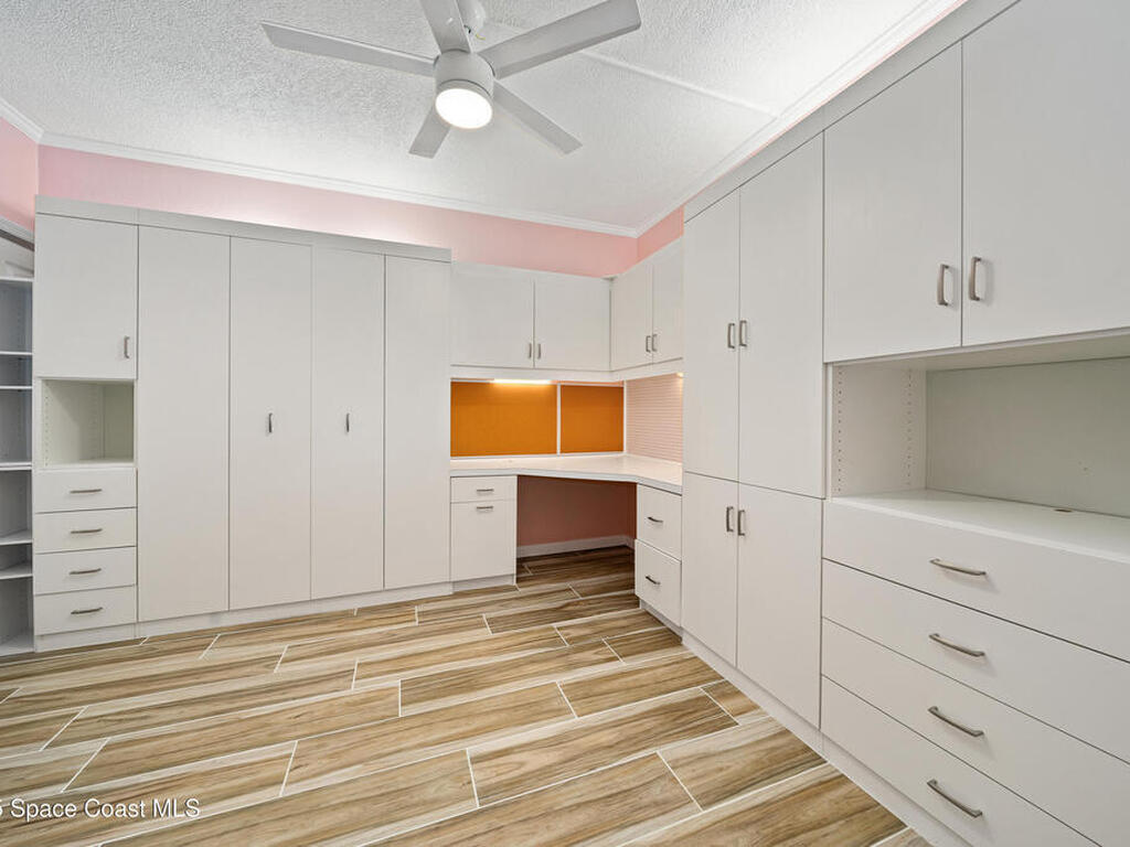 520 S Peninsula Avenue, New Smyrna Beach, FL 32169
