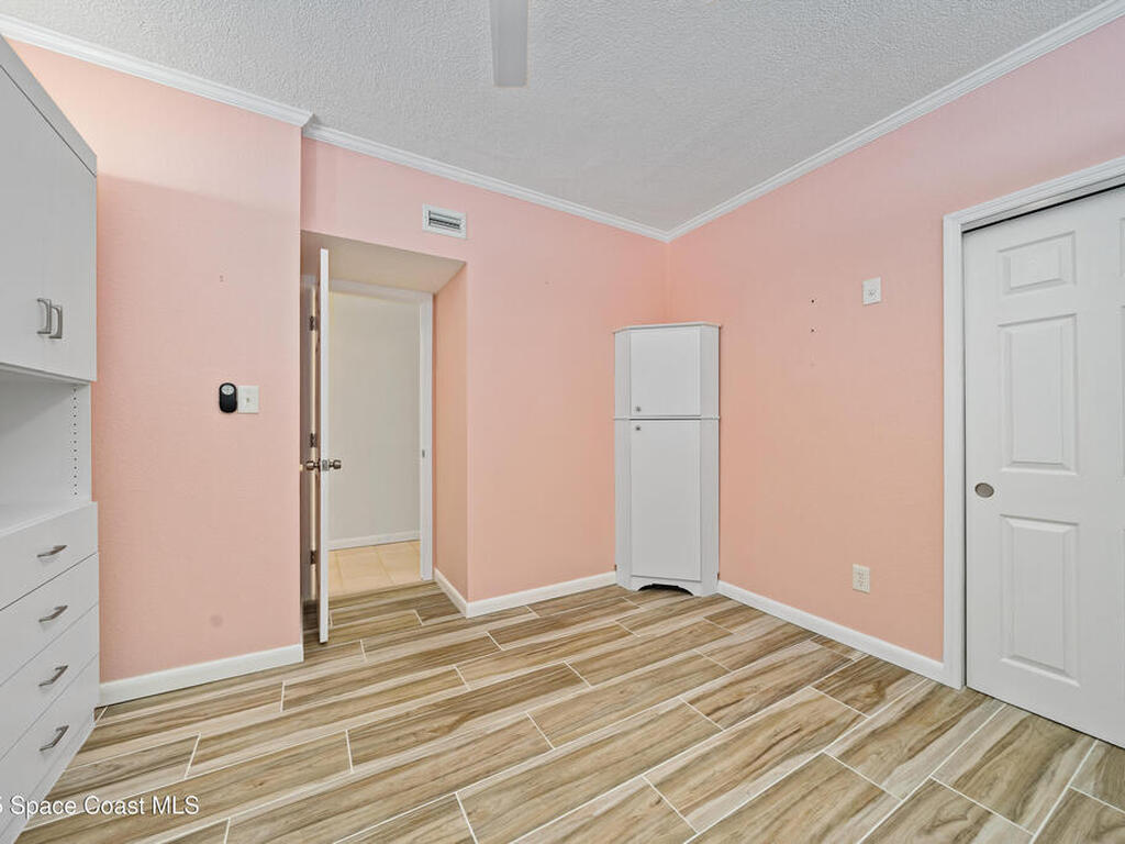 520 S Peninsula Avenue, New Smyrna Beach, FL 32169