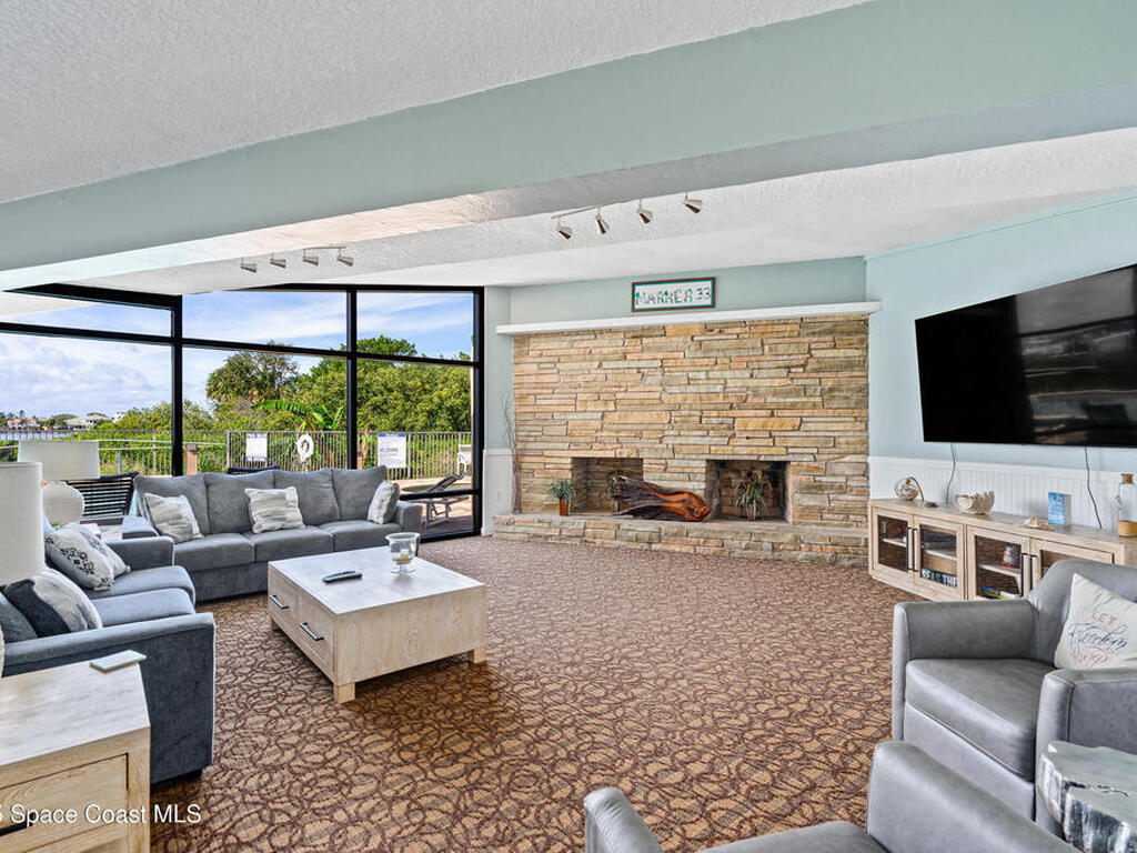 520 S Peninsula Avenue, New Smyrna Beach, FL 32169