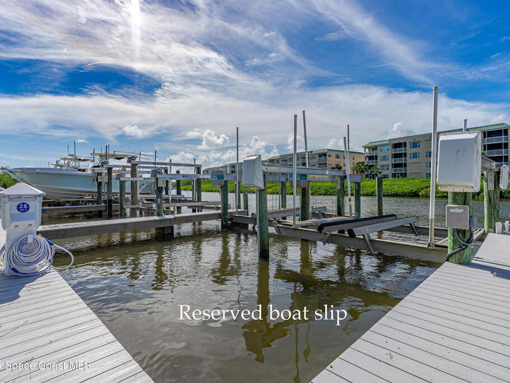 520 S Peninsula Avenue, New Smyrna Beach, FL 32169