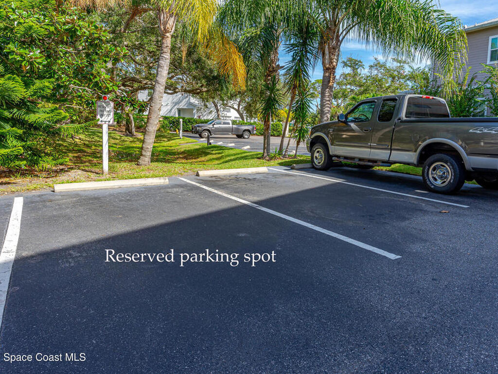 520 S Peninsula Avenue, New Smyrna Beach, FL 32169