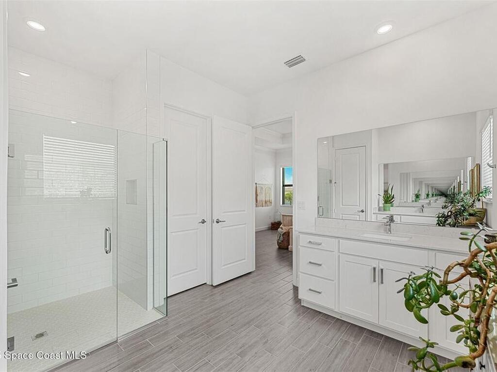 1052 Great Belt Circle, Melbourne, FL 32940