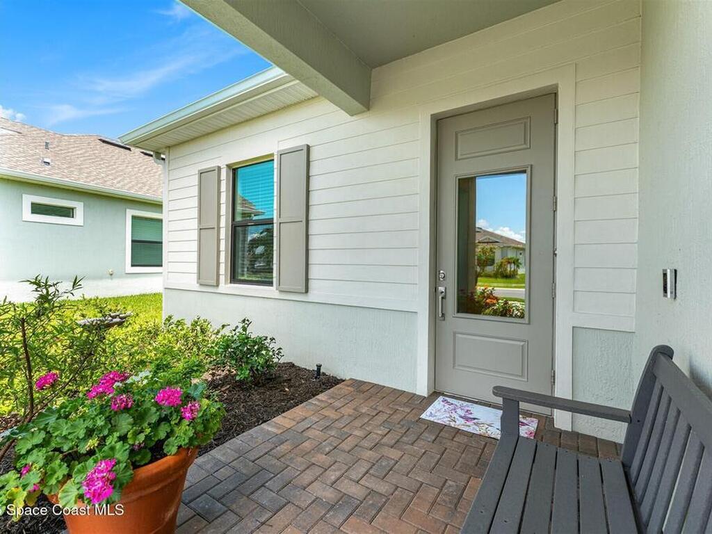 1052 Great Belt Circle, Melbourne, FL 32940