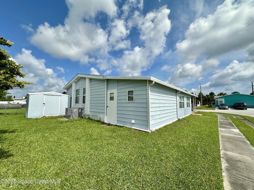 2318 Coconut Palm Drive, Palm Bay, FL 32905