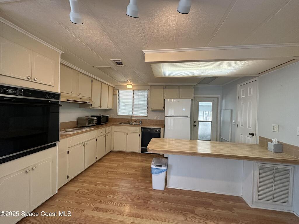 2318 Coconut Palm Drive, Palm Bay, FL 32905