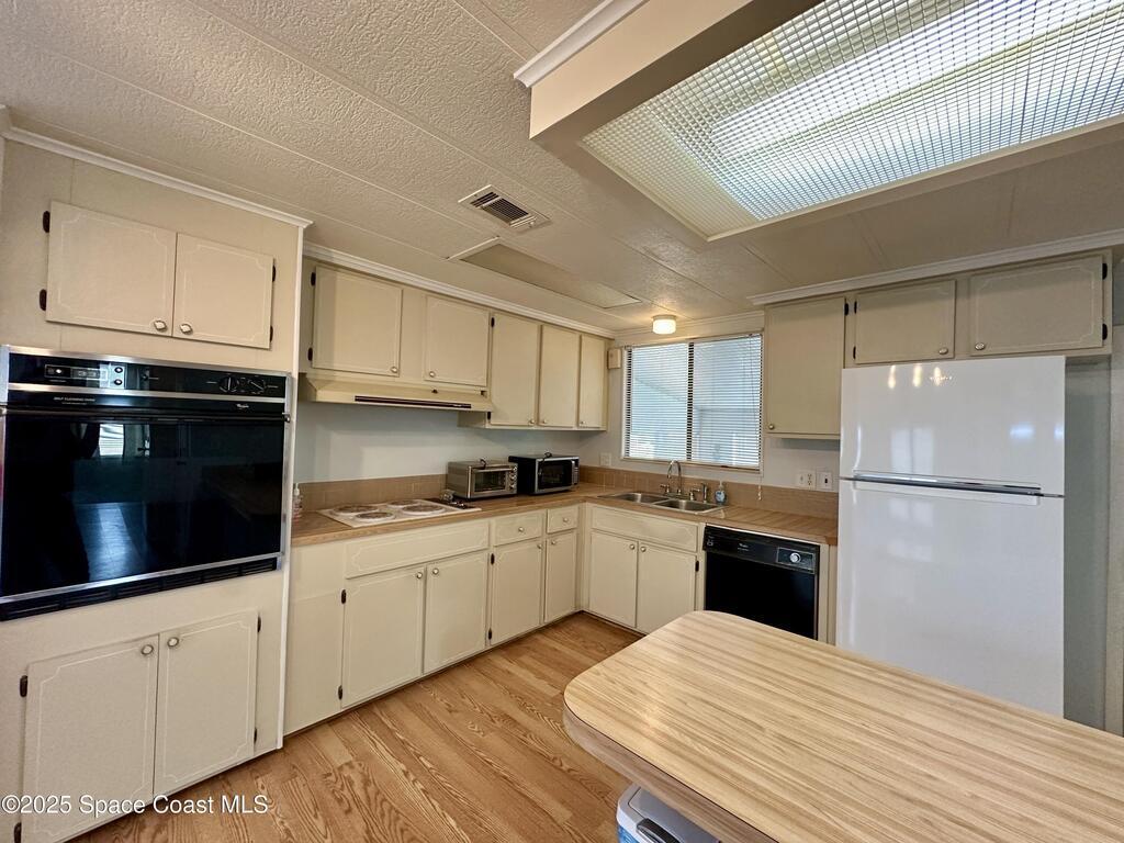 2318 Coconut Palm Drive, Palm Bay, FL 32905