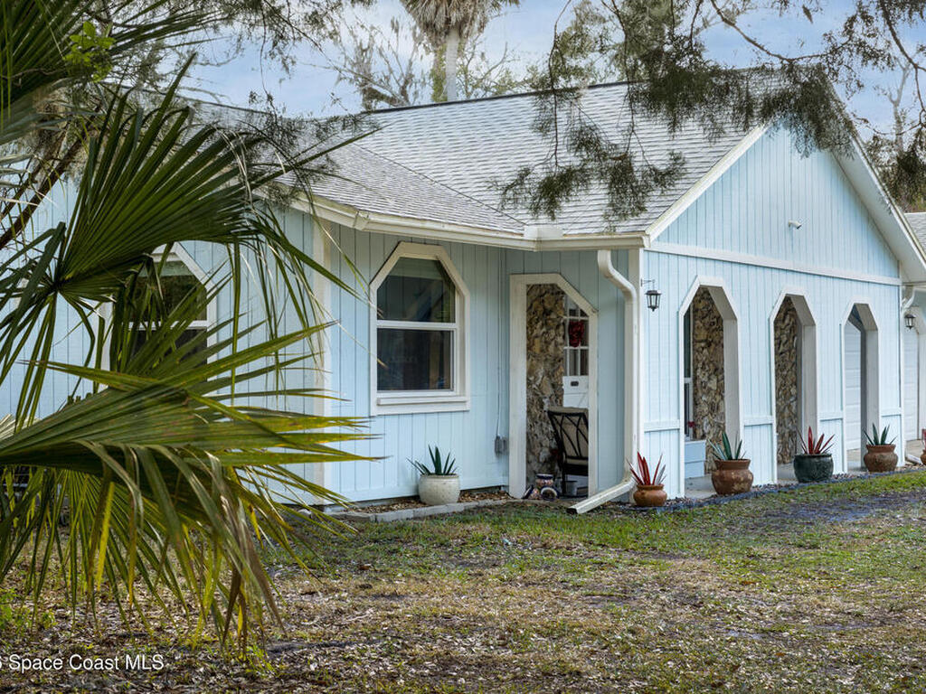 686 Hand Avenue, Ormond Beach, FL 32174